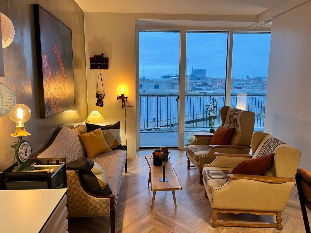 Apartment Directly To Seafront Of Bassin 7 With Big Balcony And Free Parking Århus Exterior foto