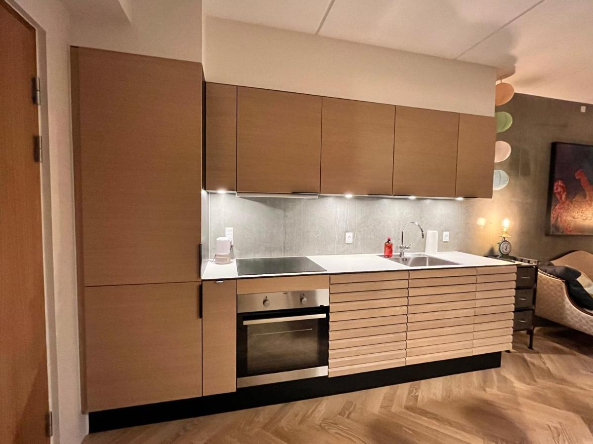 Apartment Directly To Seafront Of Bassin 7 With Big Balcony And Free Parking Århus Exterior foto