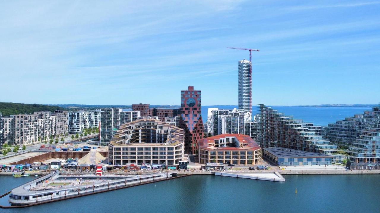 Apartment Directly To Seafront Of Bassin 7 With Big Balcony And Free Parking Århus Exterior foto