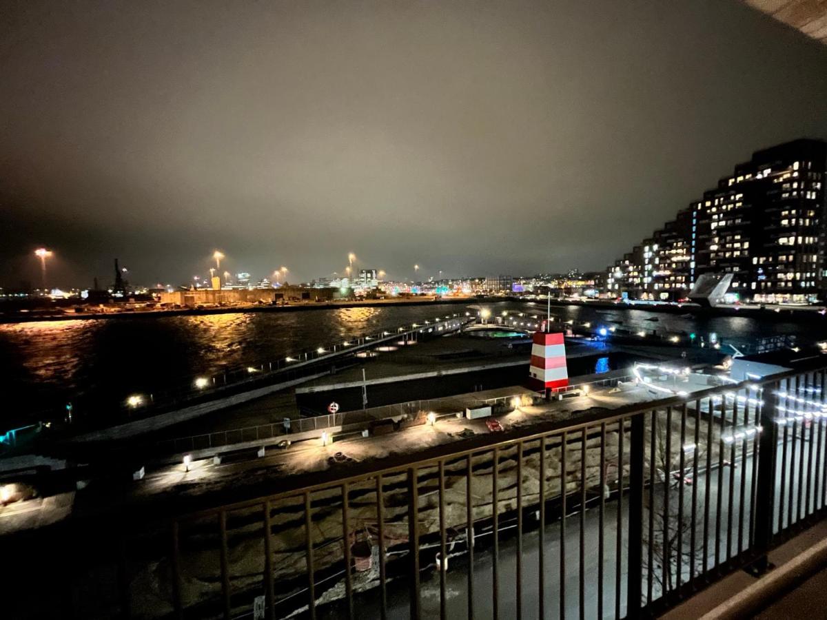 Apartment Directly To Seafront Of Bassin 7 With Big Balcony And Free Parking Århus Exterior foto